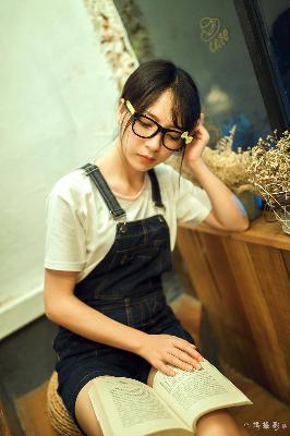 小小水蜜桃[电视剧]免费